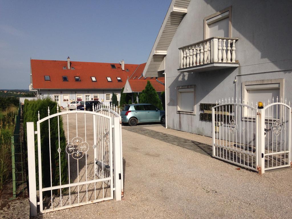 Daja Haz Appartement Hévíz Buitenkant foto